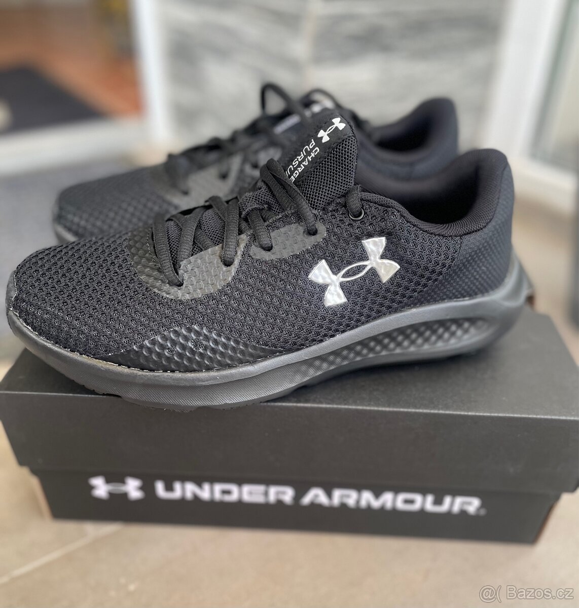 Dámské sportovní tenisky Under Armour 39