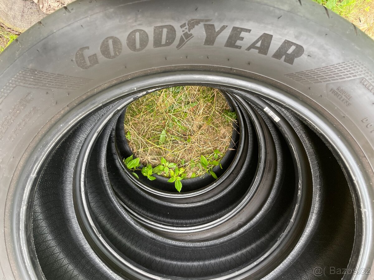 letní pneu GOODYEAR 235/55R19