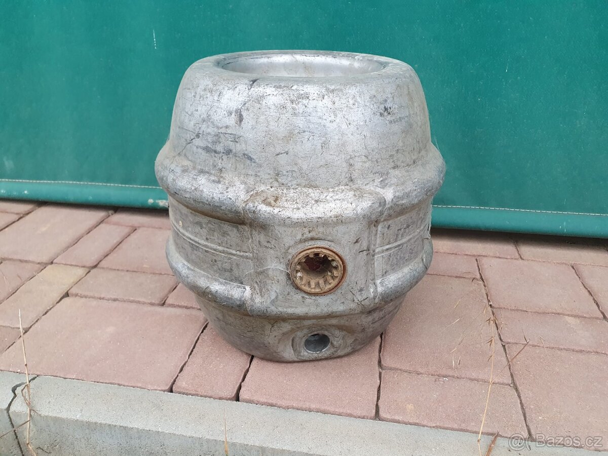 Prodám hliníkový sud 15 l