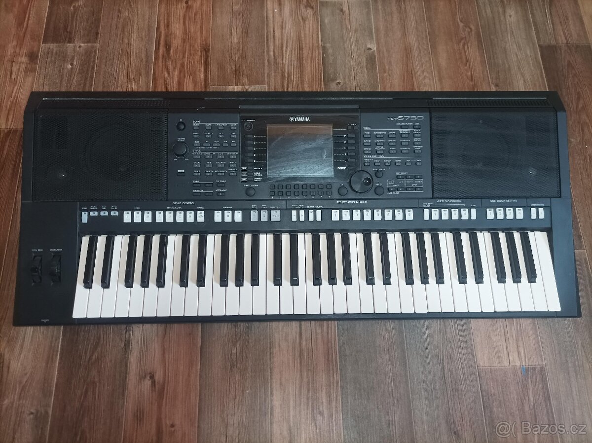 Prodám keyboard Yamaha psr - S750