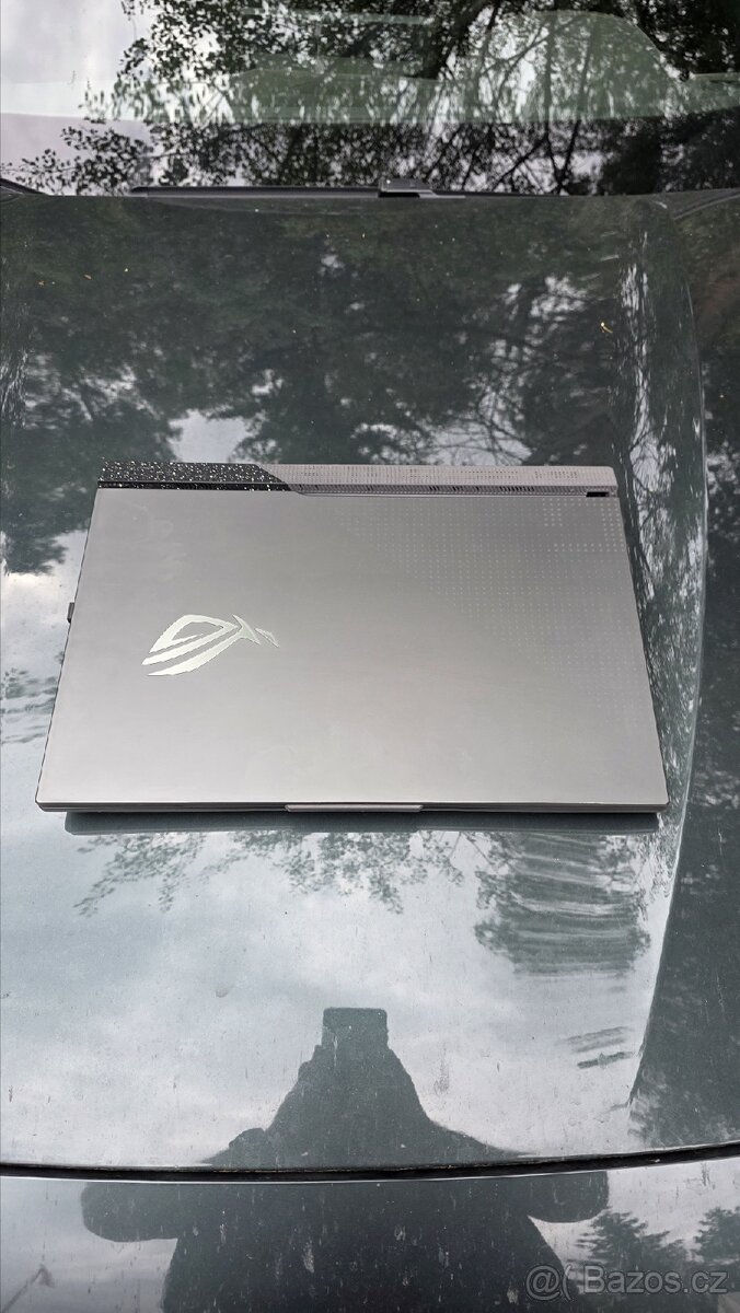 ASUS ROG Strix G713PI – Ryzen 9 / RTX 4070 / 32GB 36m zaru