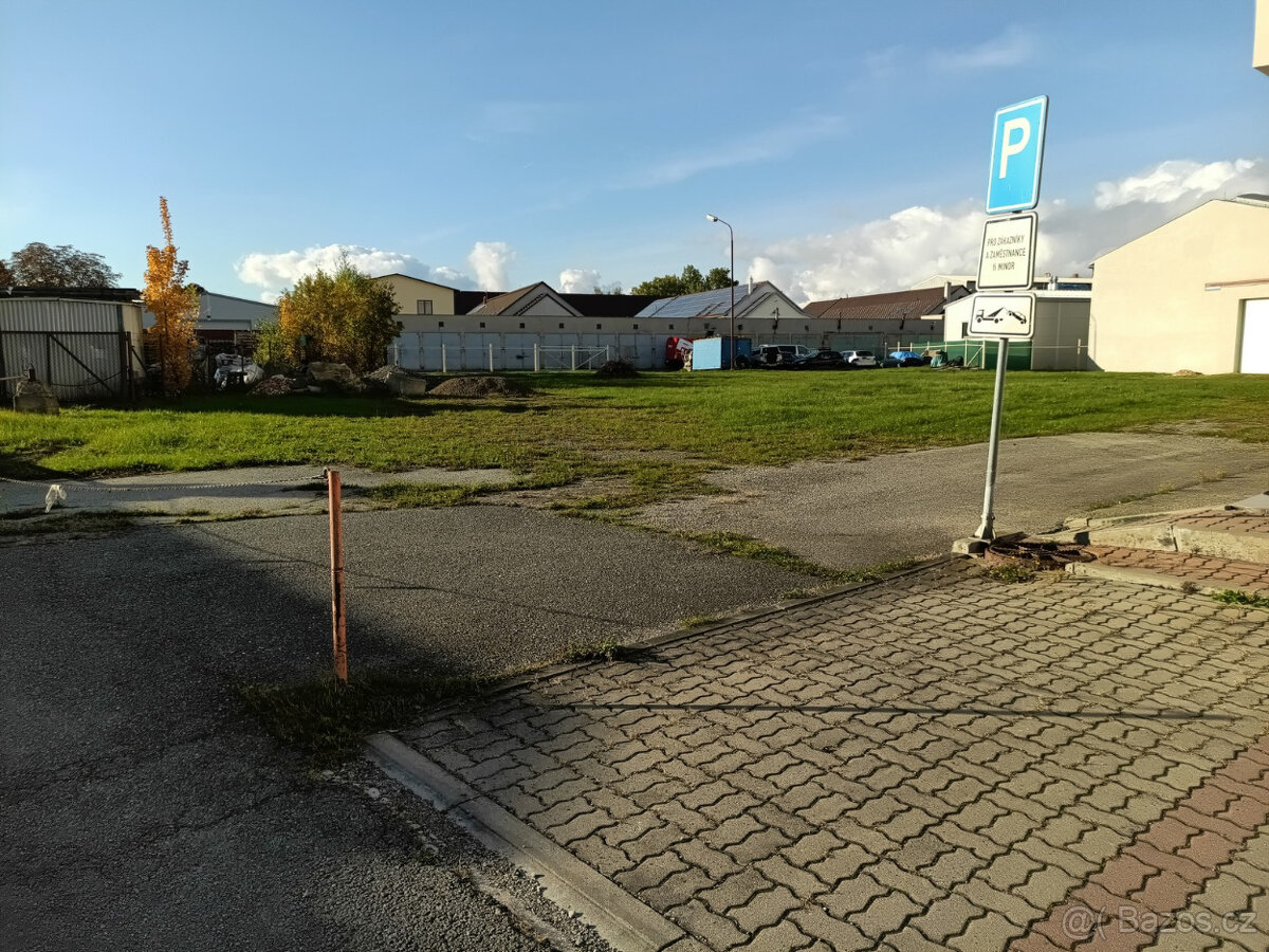 Pronájem komerční plochy 1700 m2, Pelhřimov