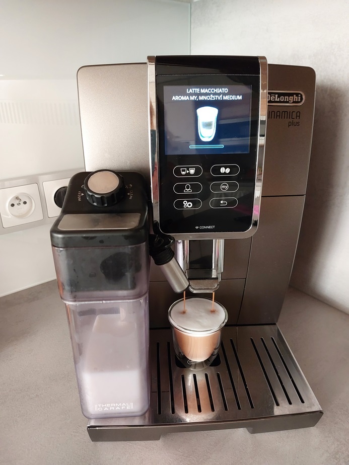 Kavovar DeLonghi