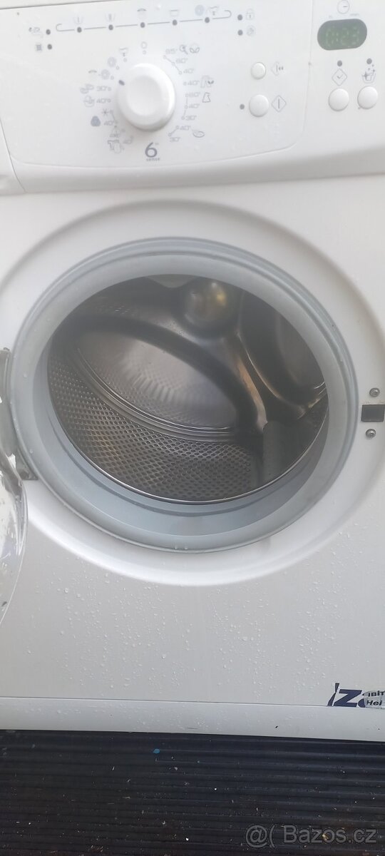 Pračka Whirlpool