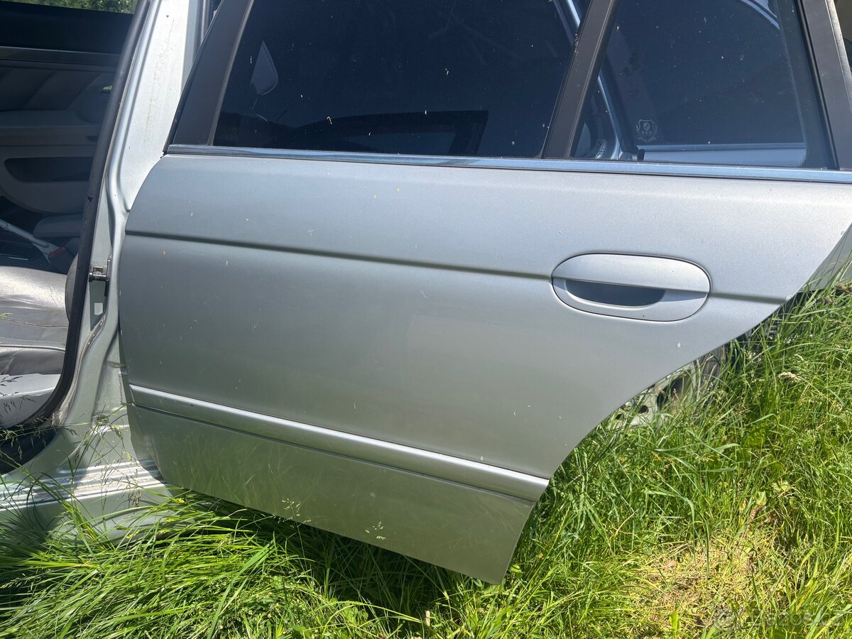 Dveře bmw e39 touring bez koroze