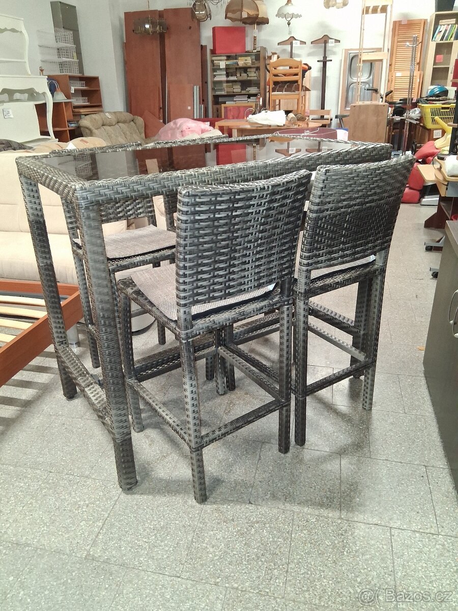 Jídelní barový set ratanový