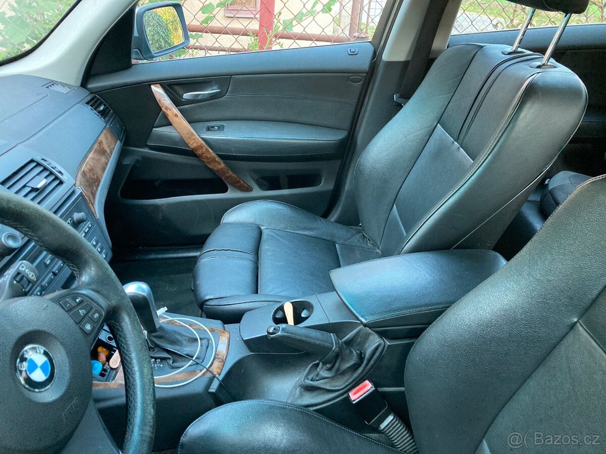 Kompletní ///M interiér BMW E83 X3, čená kůže, dekor, VÝHŘEV