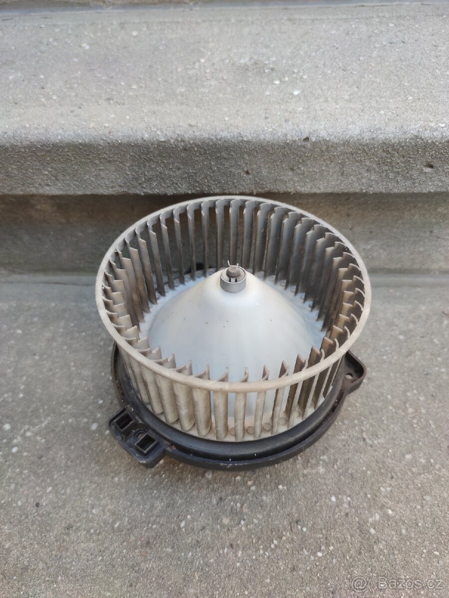 Kia Sportage I ventilátor topení