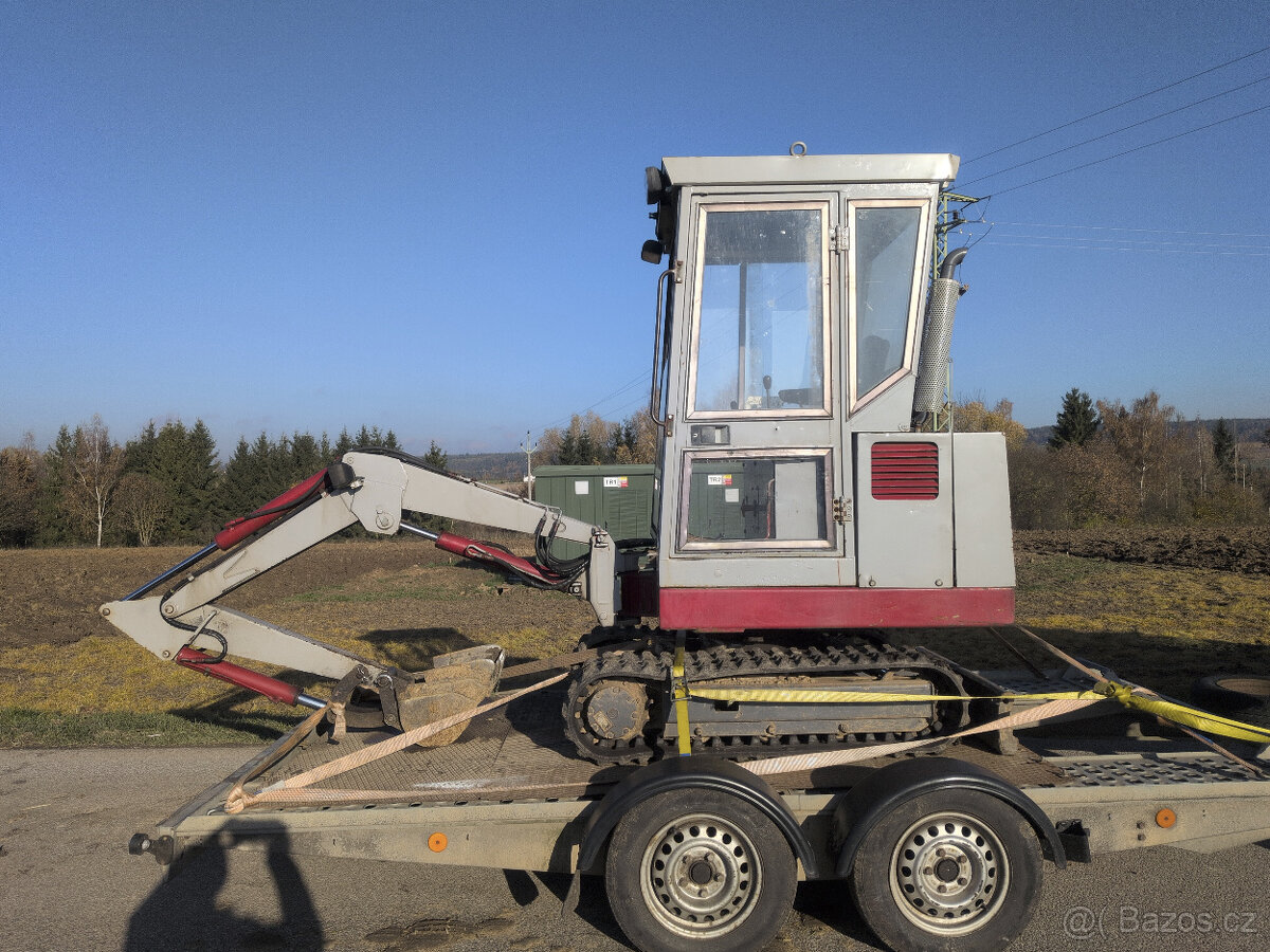 Bagr 1,6t, lžíce 30, 45 a 70 cm