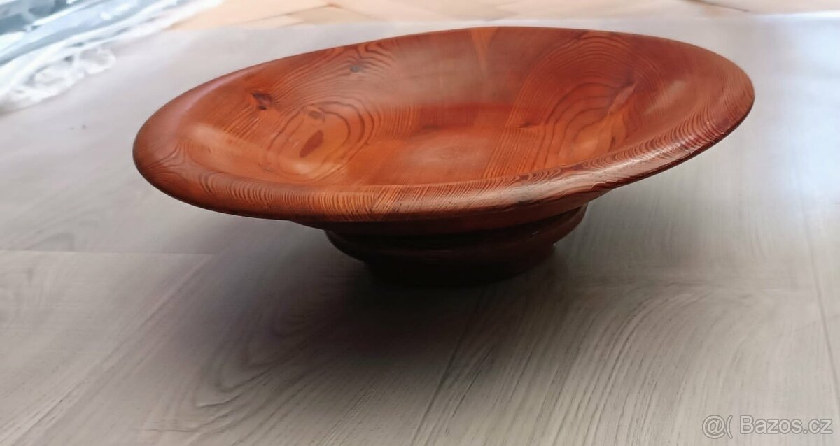 Dřevěná mísa