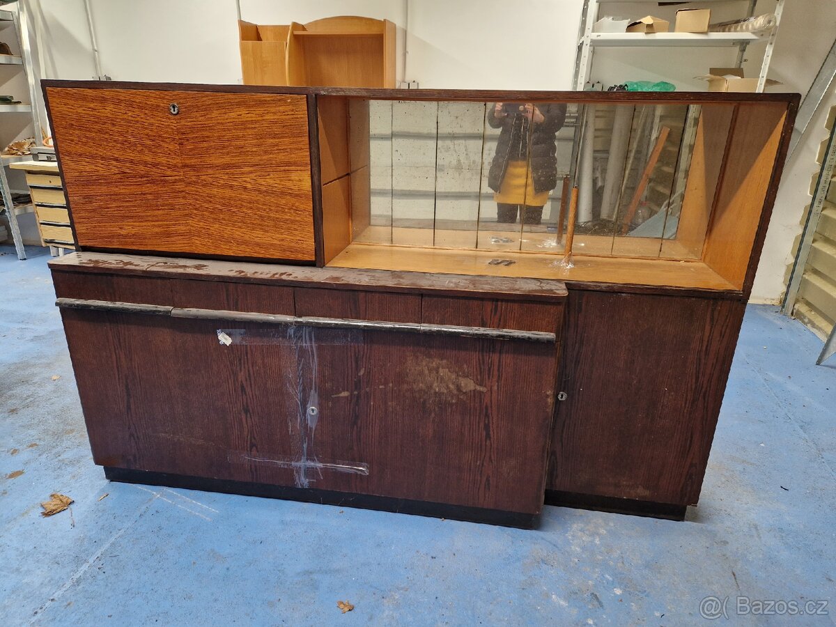 Příborník skříň starožitná