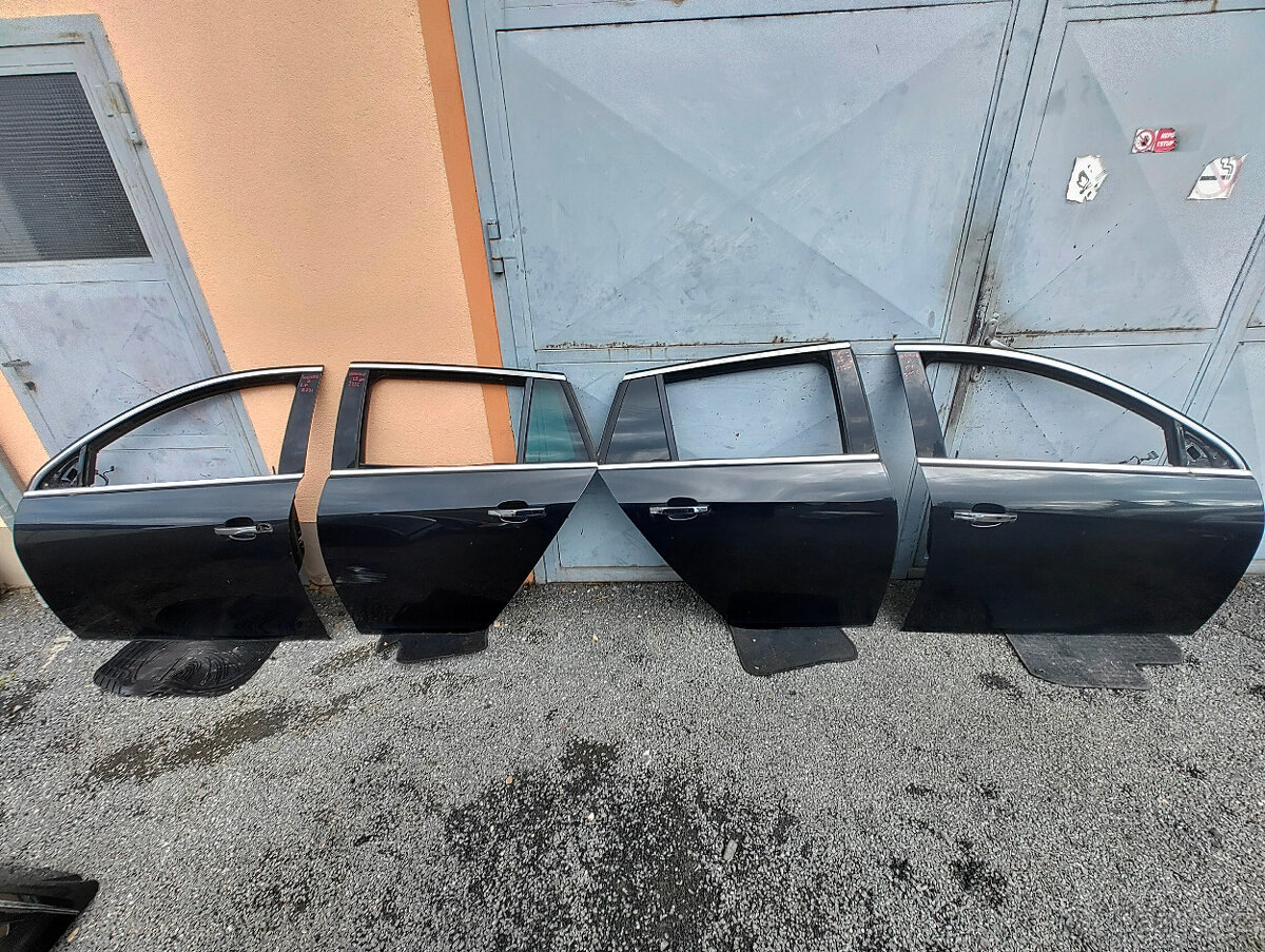 Dveře Insignia A combi (08-16) - Z22C