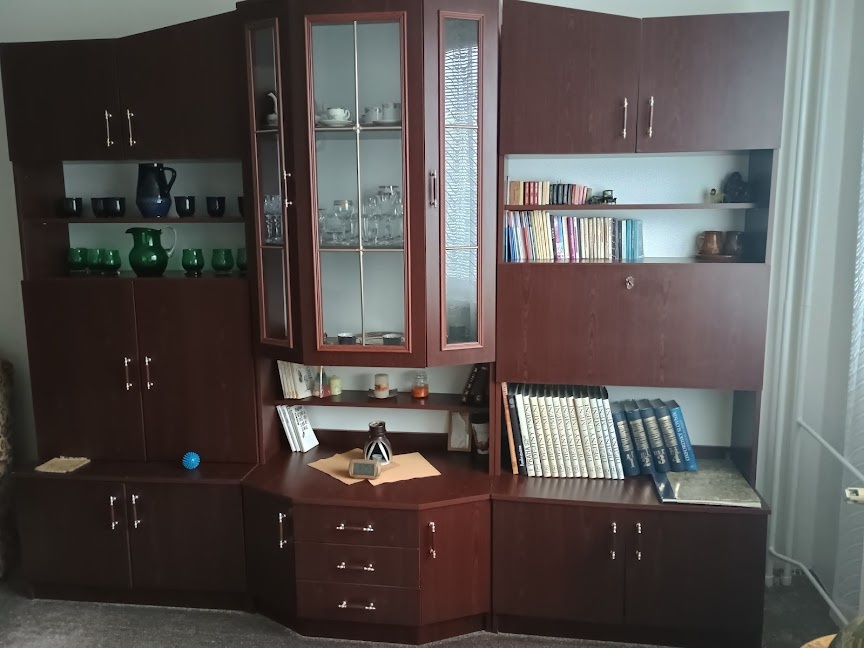 Zdarma - zachovalá obývací stěna