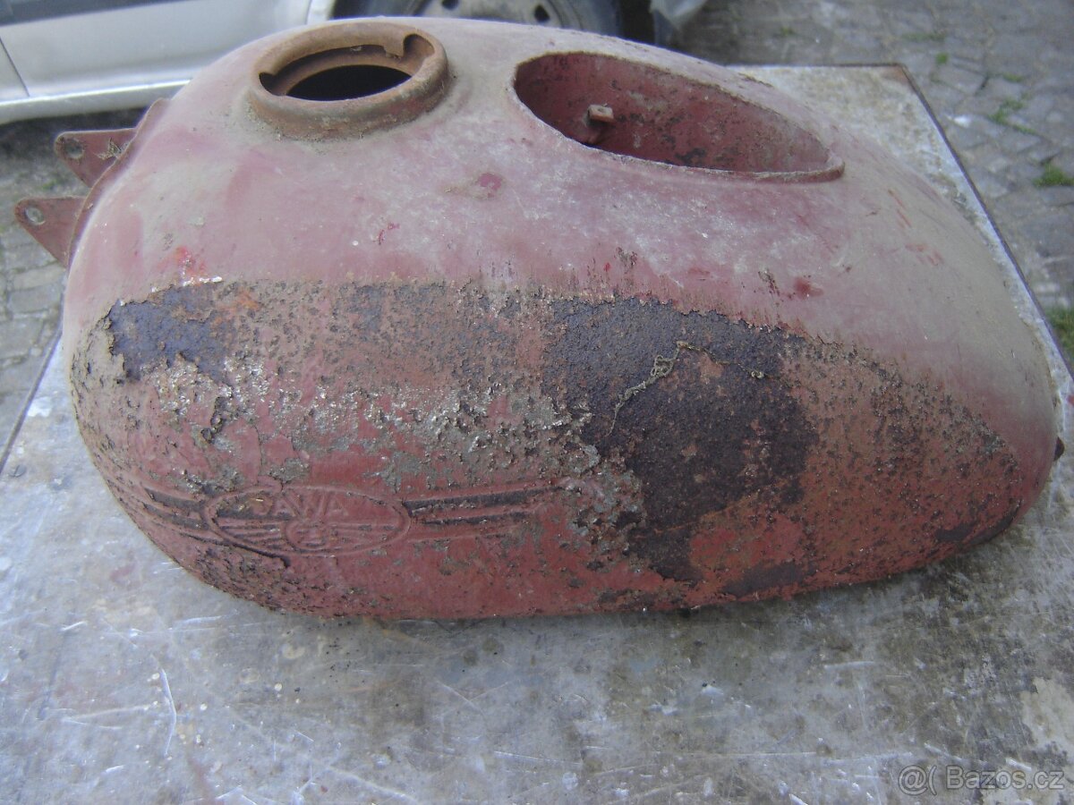 Nádrž Jawa 175 356