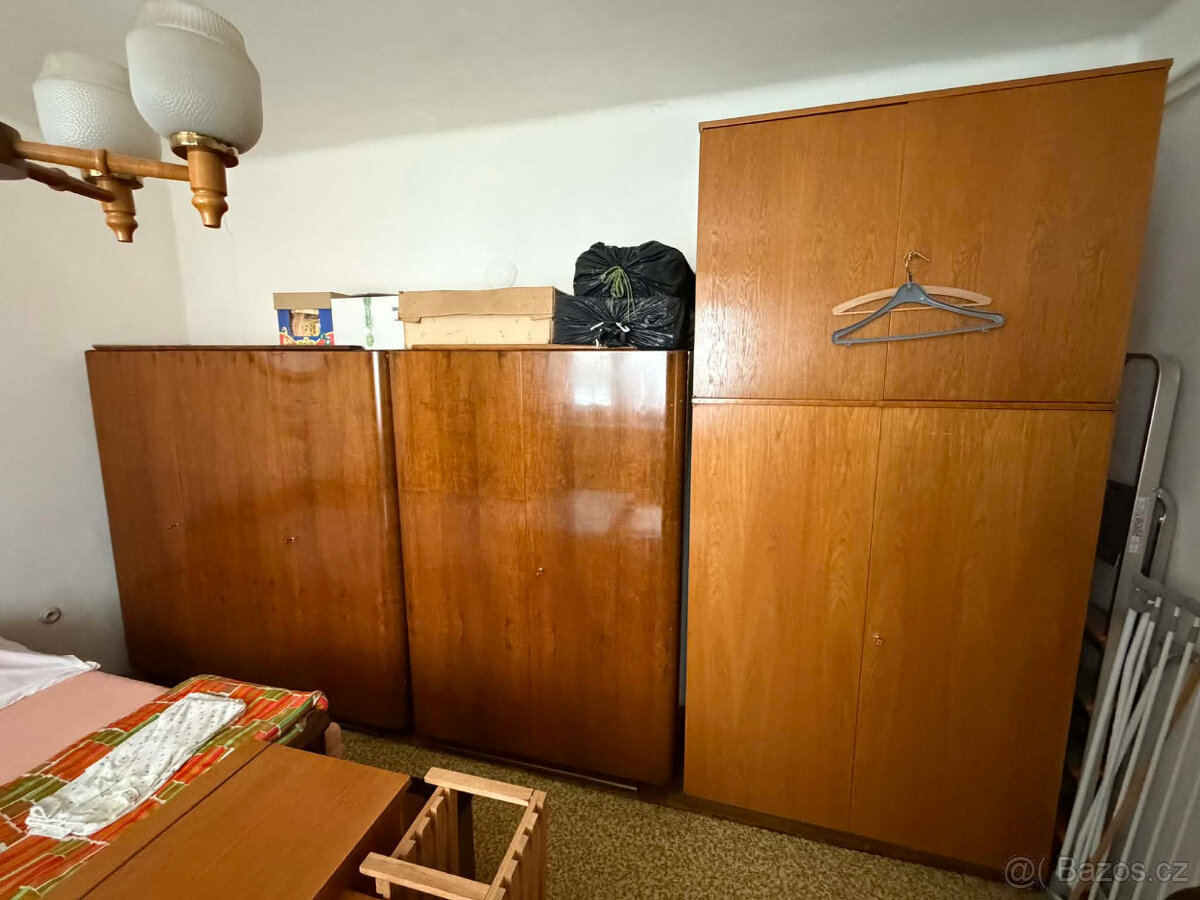 PRODÁM STAROŽITNÉ VĚCI