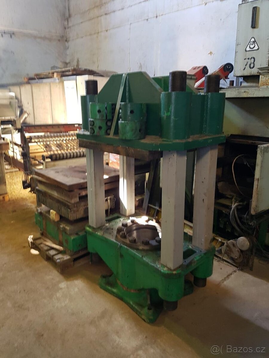 Vulkanizační lis 800x800 (8413)
