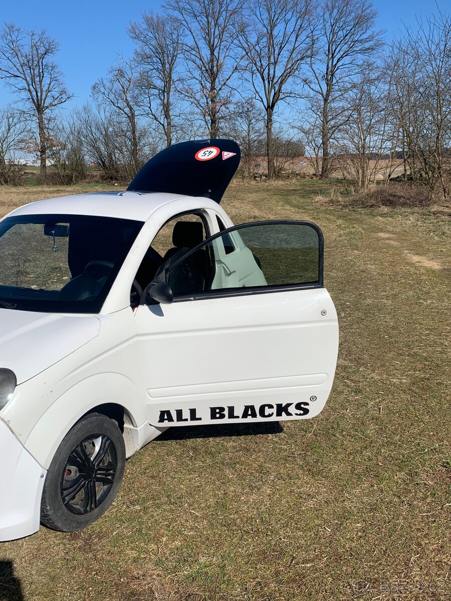 Ligier Microcar due 2016