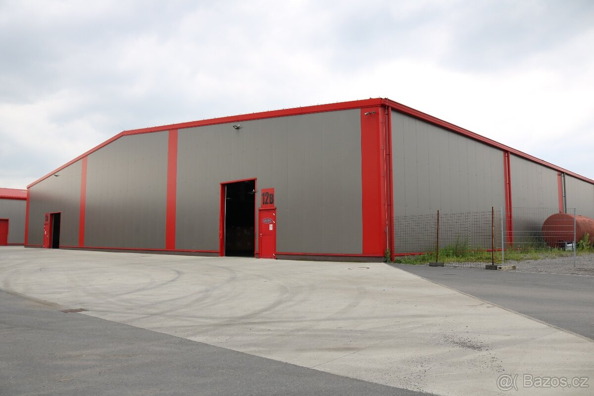 Pronájem SKLADY ,obchodních prostor v Bohumíně, 2200 m2