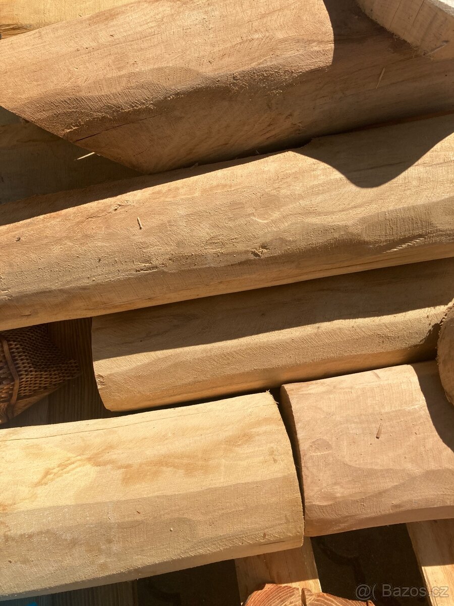Akát "Akácie Robinia"  špalky