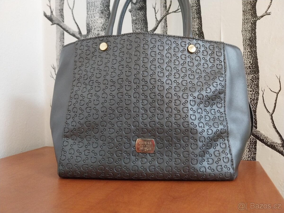 Kabelka Guess