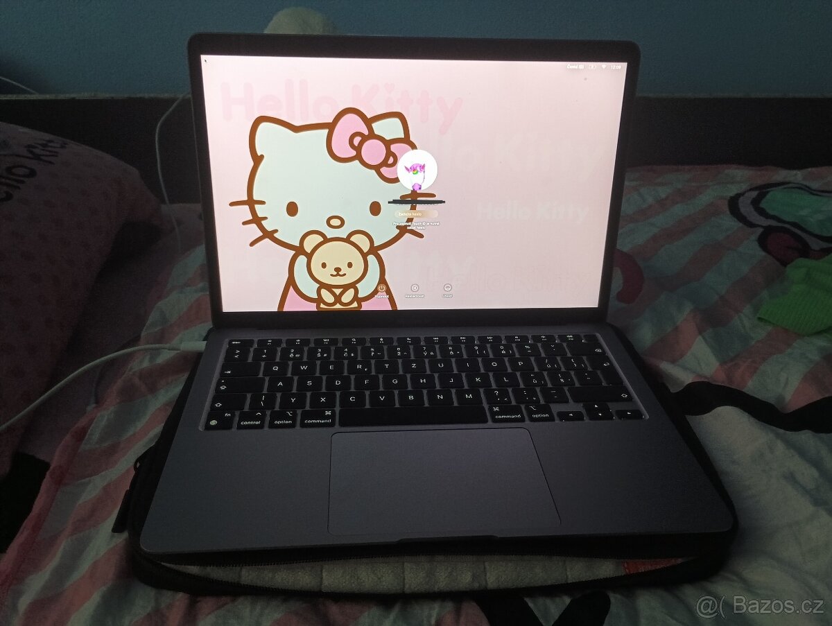 macbook air 13 m1 cz vesmírně šedý 2020
