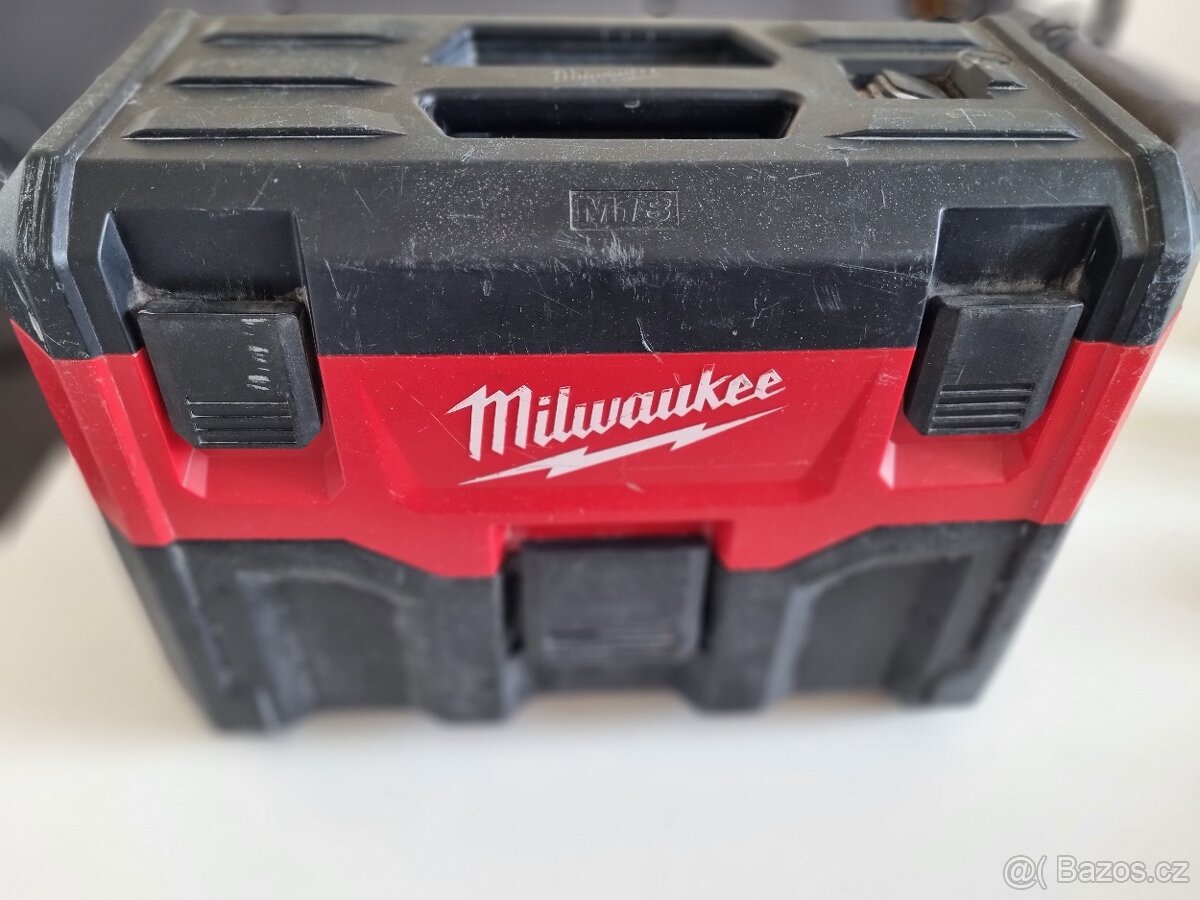 Vysavač Milwaukee M18 VC-2
