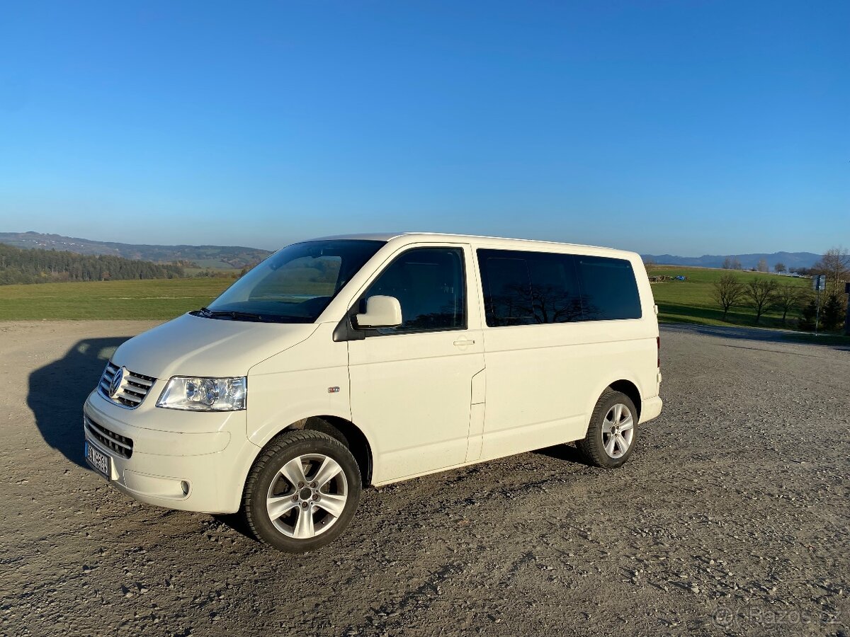 Volkswagen Caravelle 2.5TDi 96kw 4x4 Rok výroby 2009