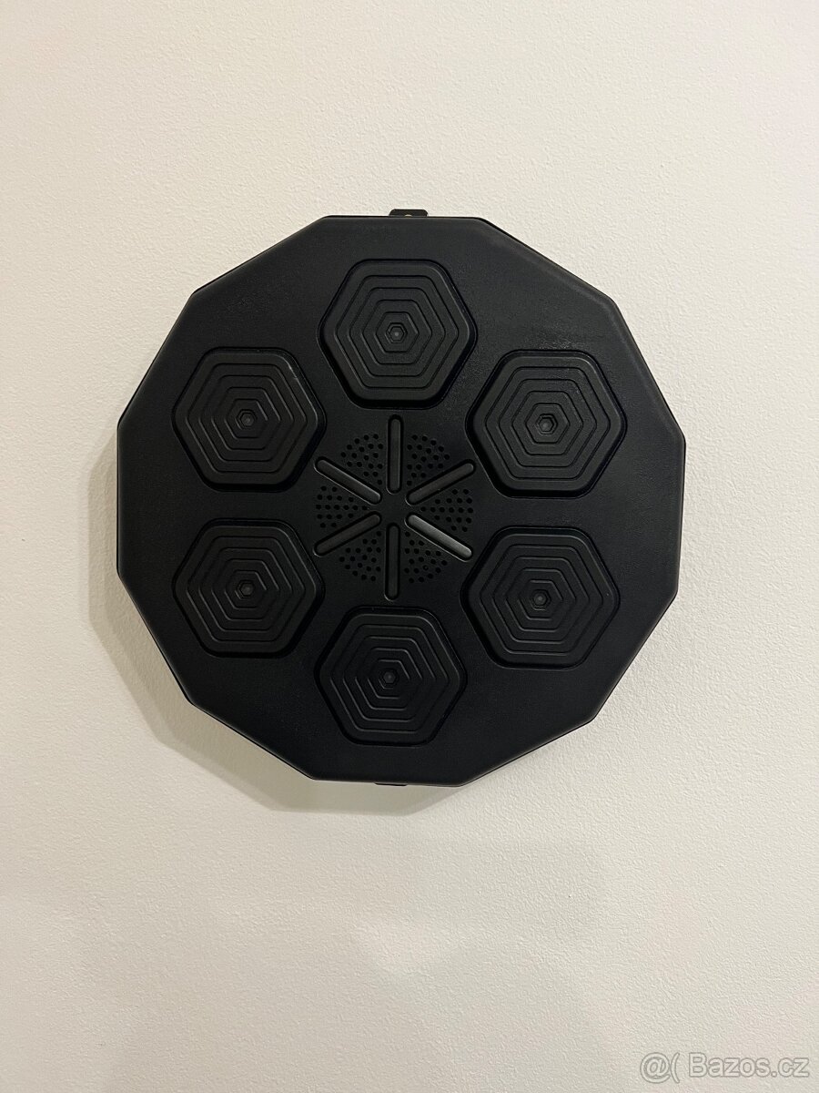 Boxovací hrací deska s rukavicemi
