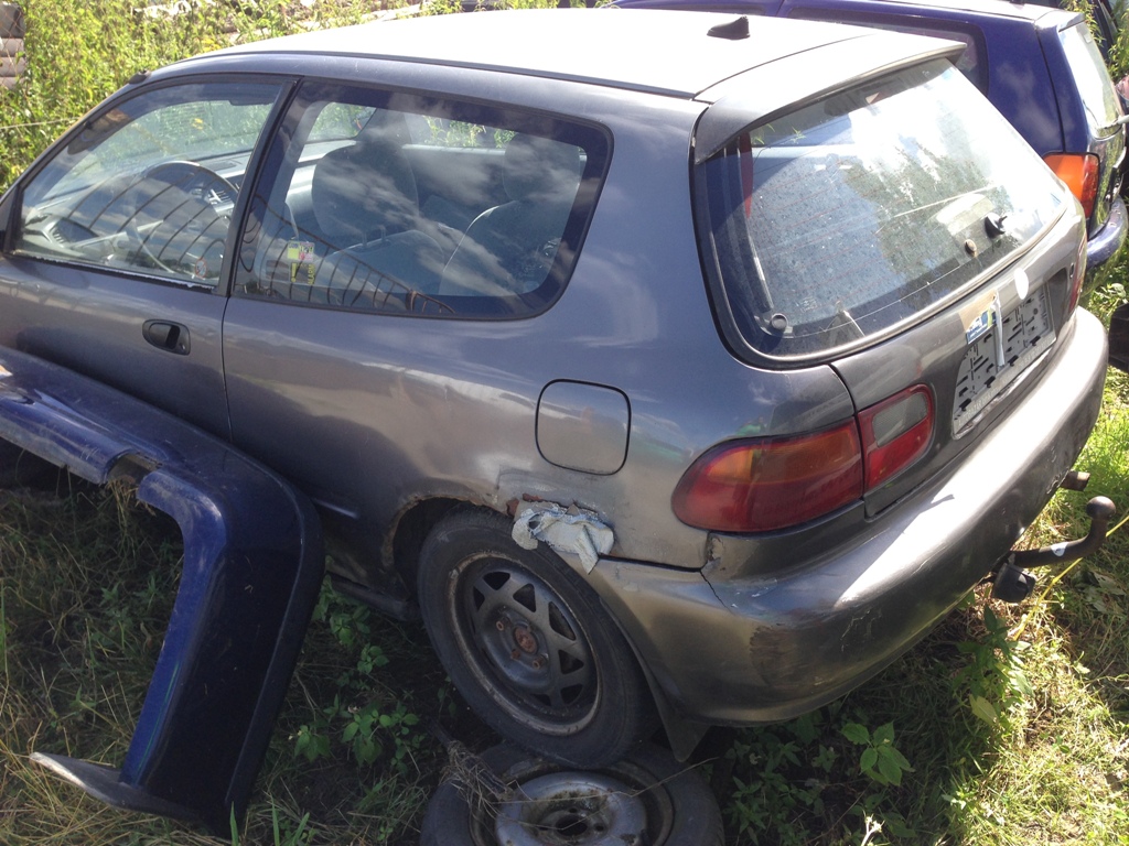 Honda Civic 1,4i 16V 1993 3dvéř - díly