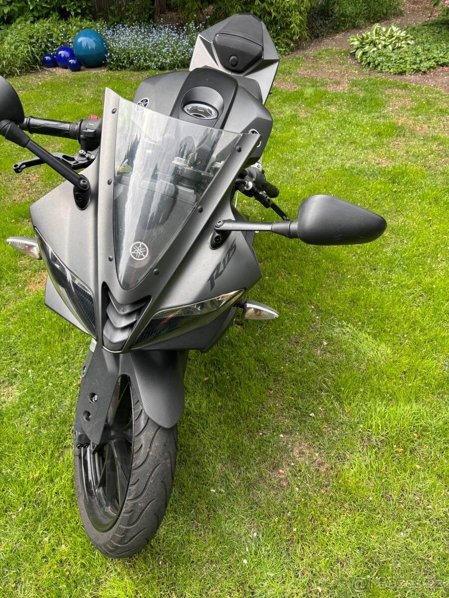 Yamaha yzf 125 r