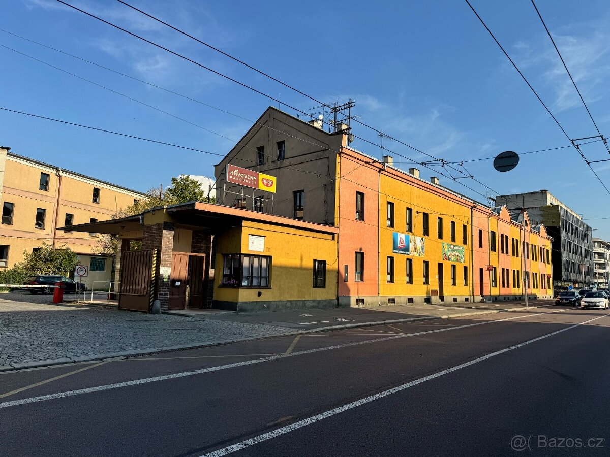 Pronájem skladu 200 m² v Pardubicích - ul. Jana Palacha