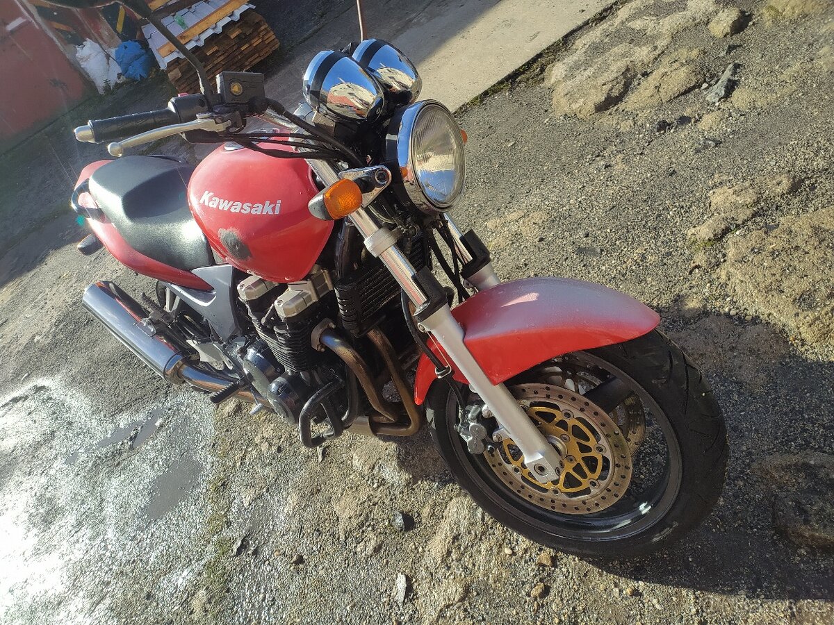 Kawasaki zr7
