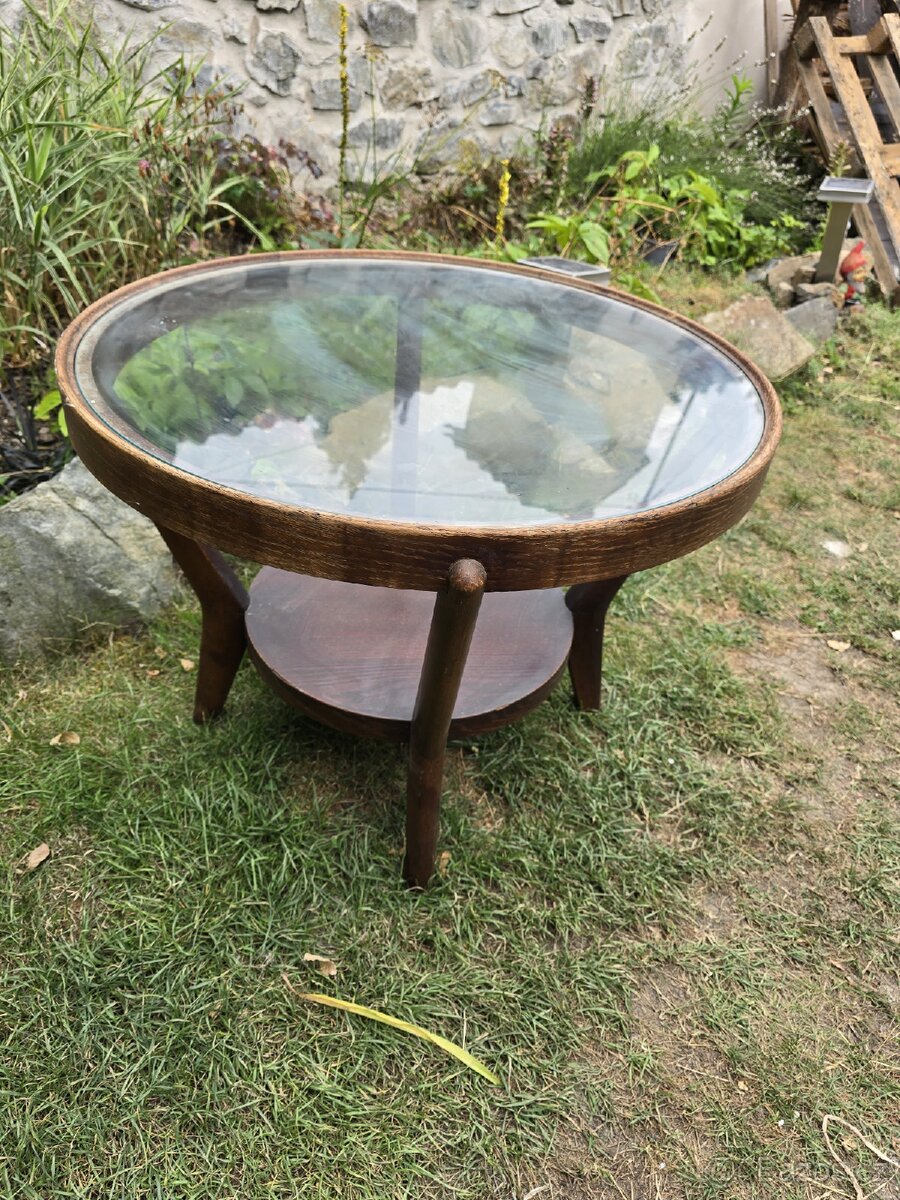 DESIGNOVÝ STOLEK KROPÁČEK A KOŽELKA