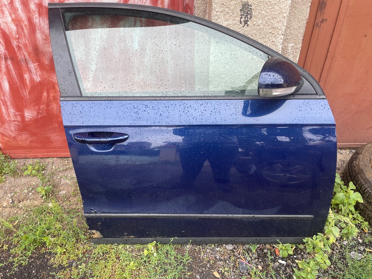 Prodám přední dveře passat b6
