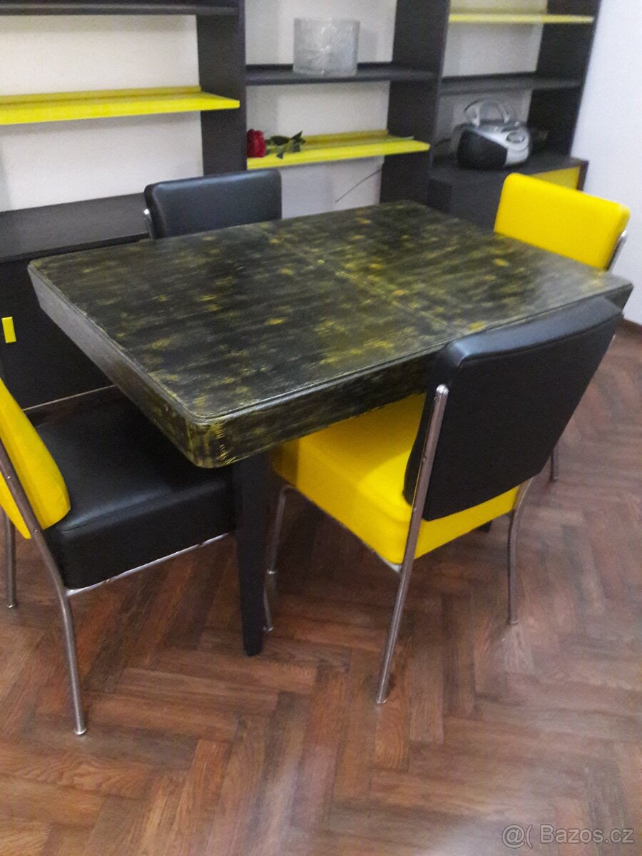 Retro židle a stůl