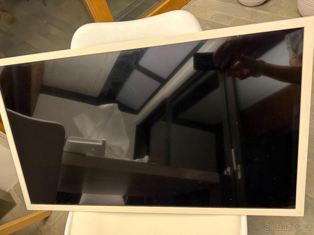 Samsung Frame TV 32 palců