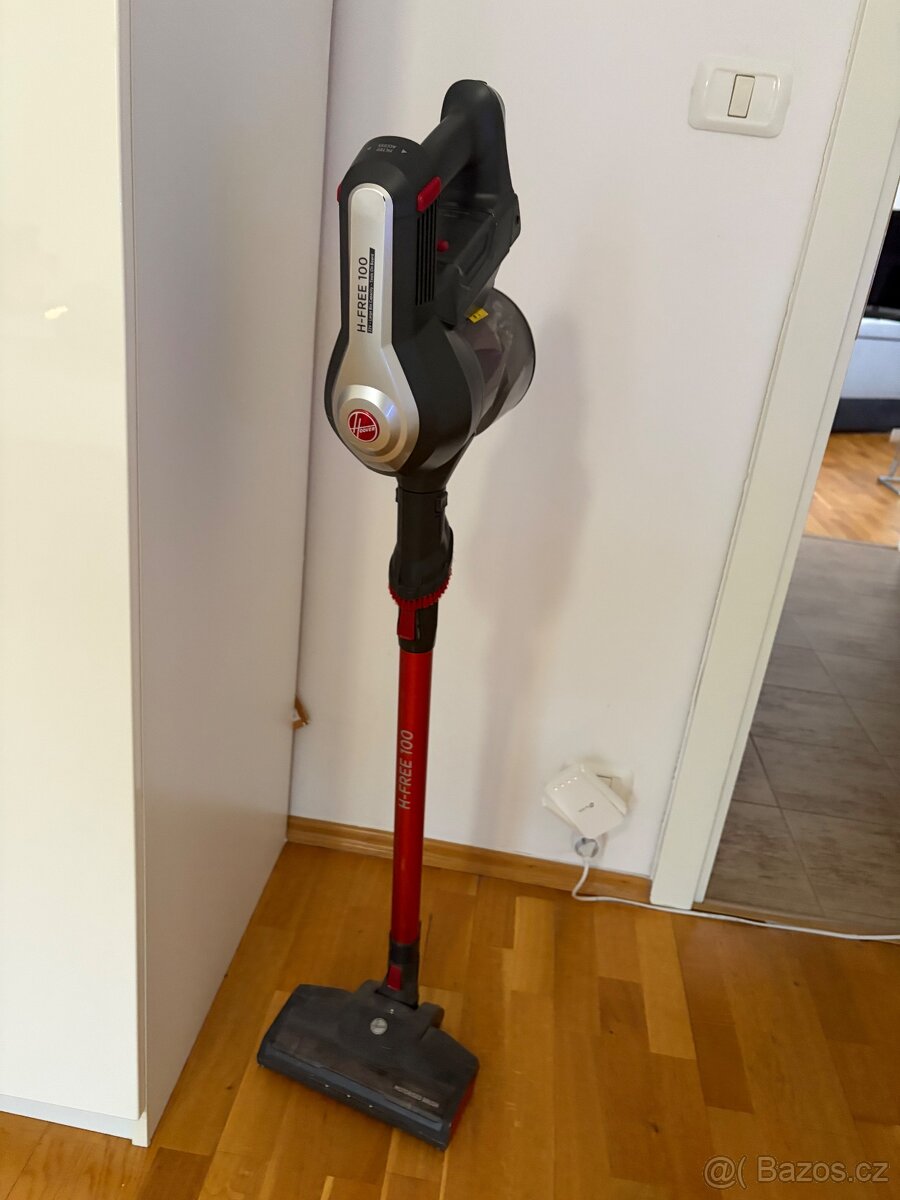 Tyčový vysavač Hoover H-FREE 100