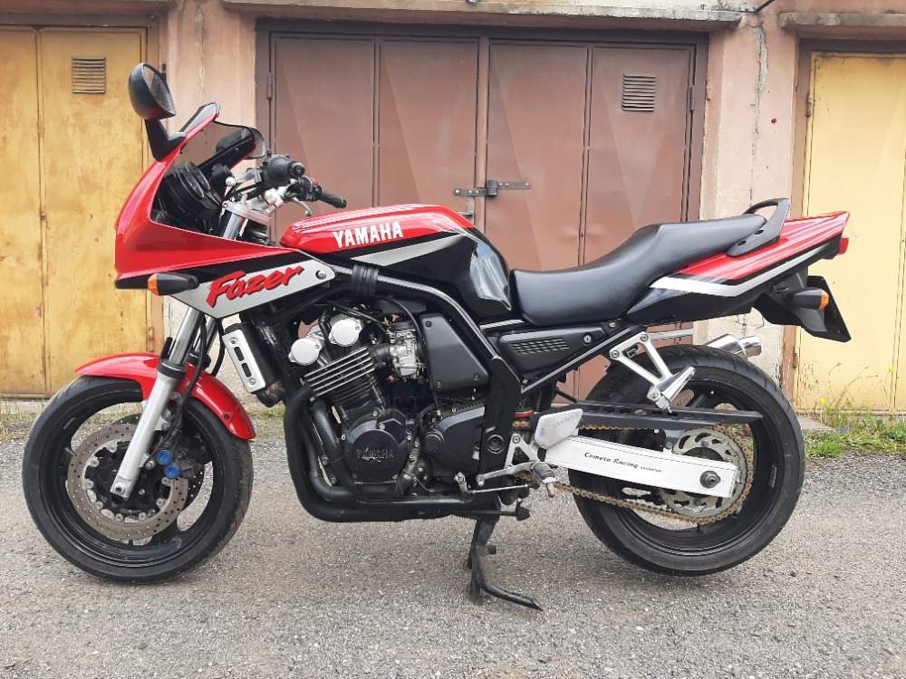 YAMAHA FZS 600 S FAZER
