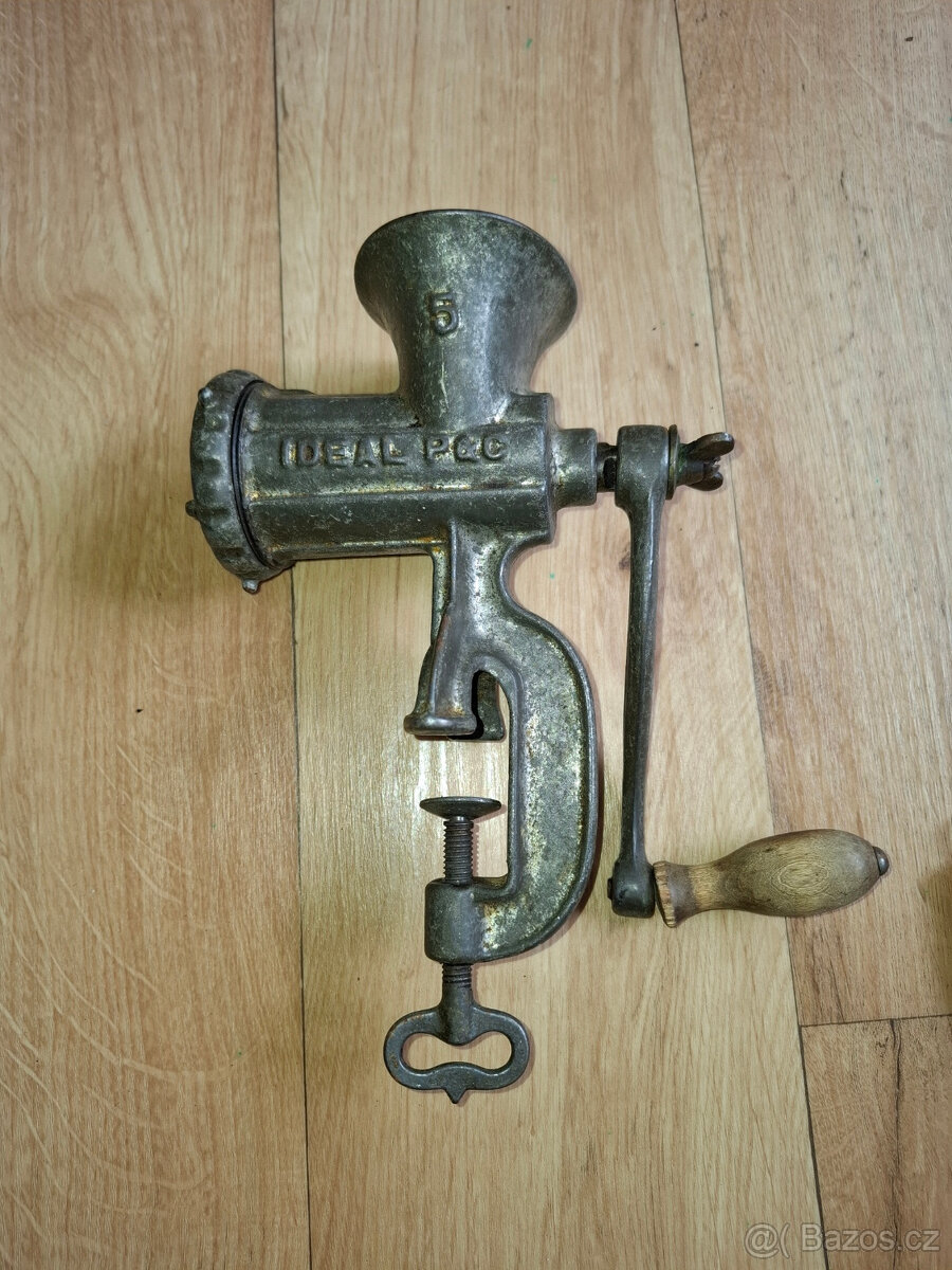 STARÝ MLÝNEK NA MASO, MASOMLÝNEK zn. IDEAL, č.5