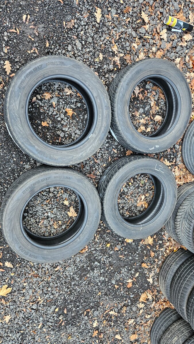 178. 4 x zimní pneu 215/65 R 17 Nokian WR SUV3