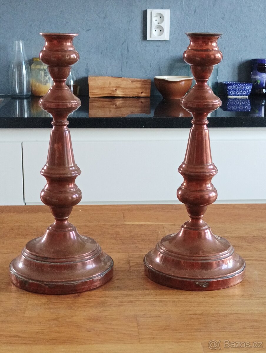 POMĚDĚNÉ PÁROVÉ SVÍCNY