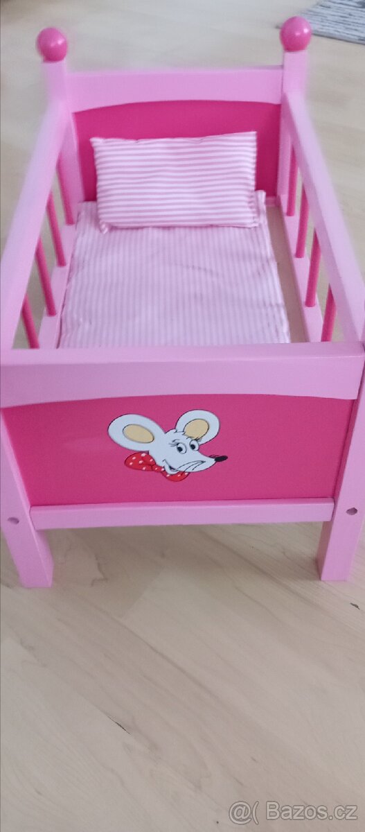 Dřevěná postýlka pro panenky