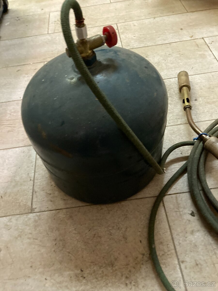 Bomba s hořákem na pájení, opalování,