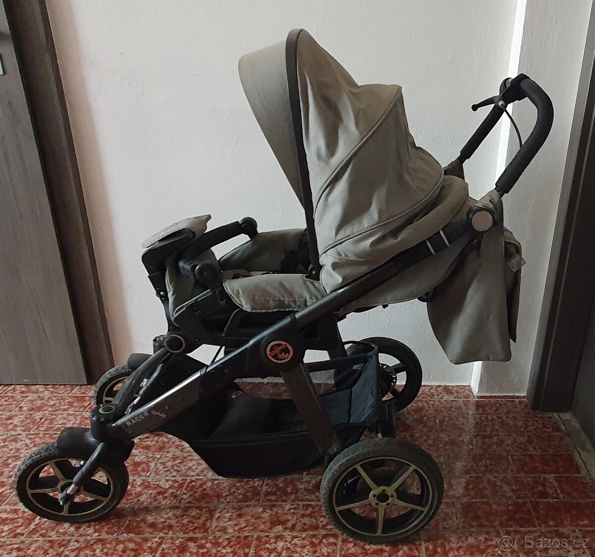 Kočárek dvoukombinace