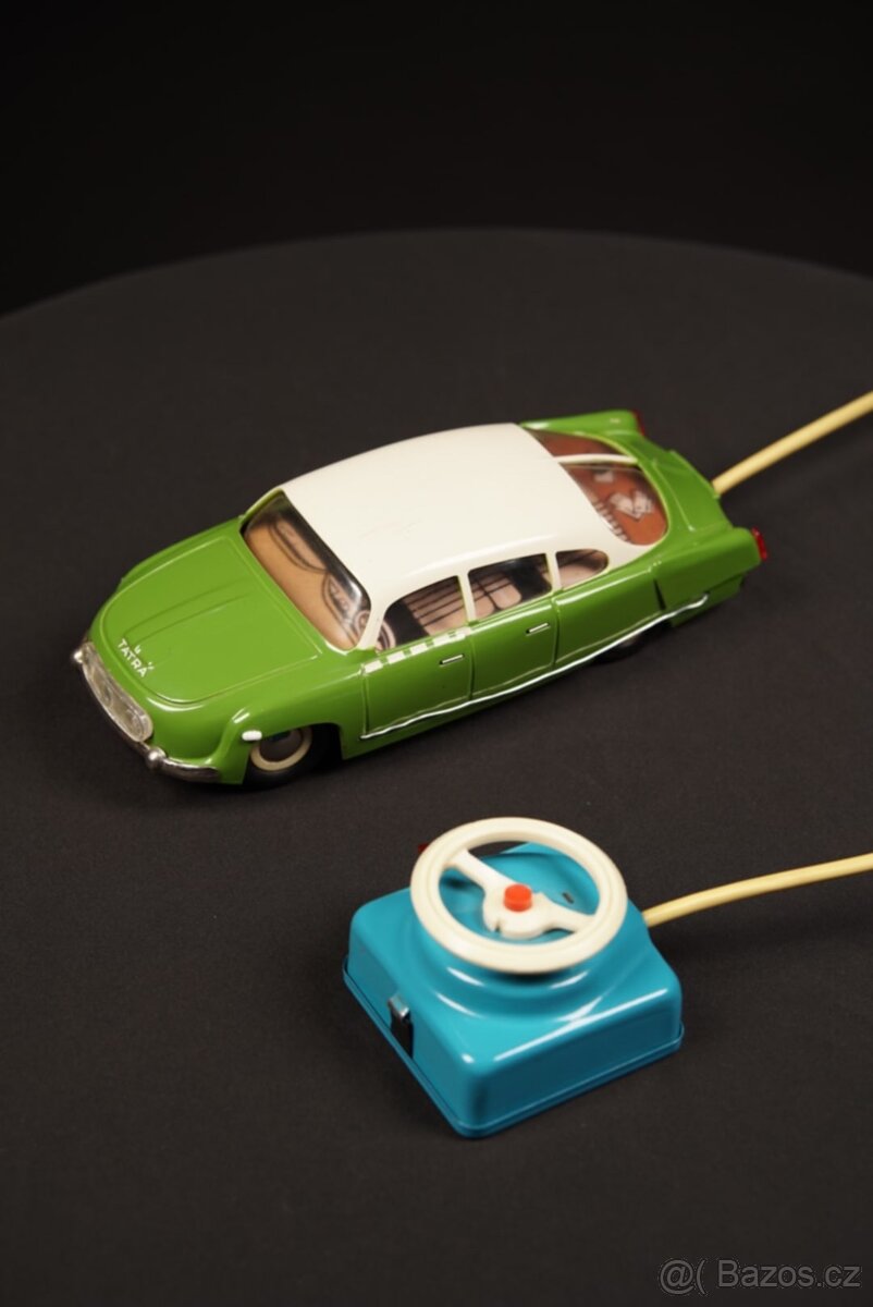 Nádherná hračka Tatra 603 ITES - rok 1965, funkční