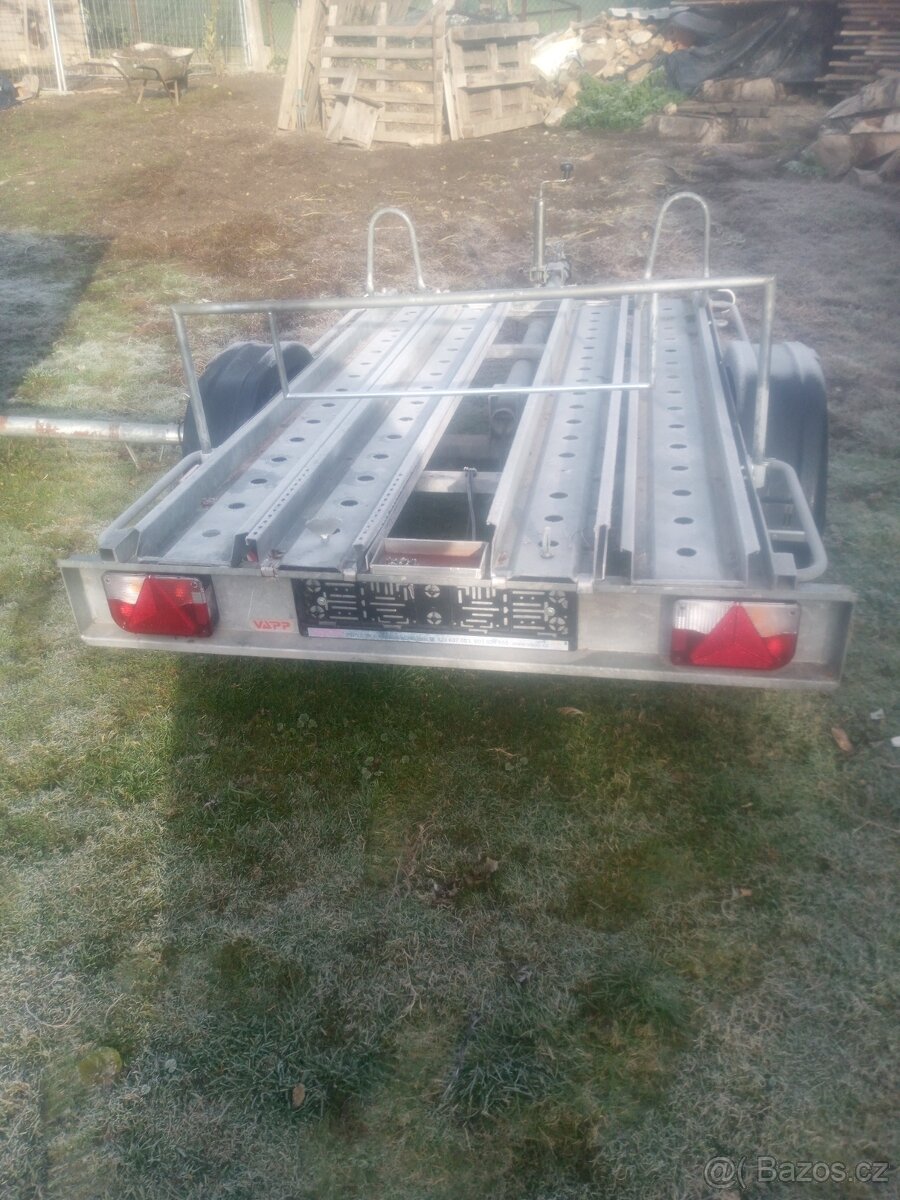 Vozík na moto nebo sekačku