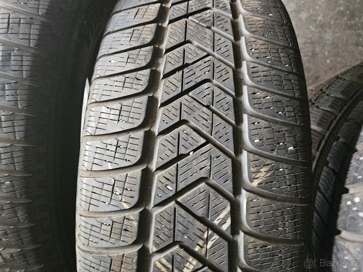 235/60R18 107H XL Scorpion Winter PIRELLI