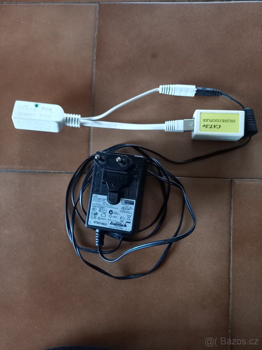 AC adapter - napájecí zdroj