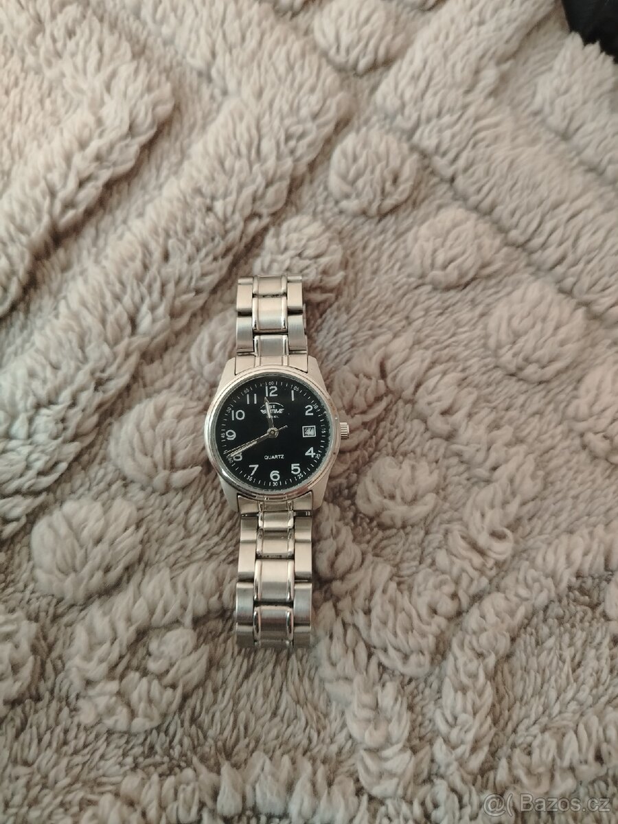 Prodám kovové náramkové hodinky