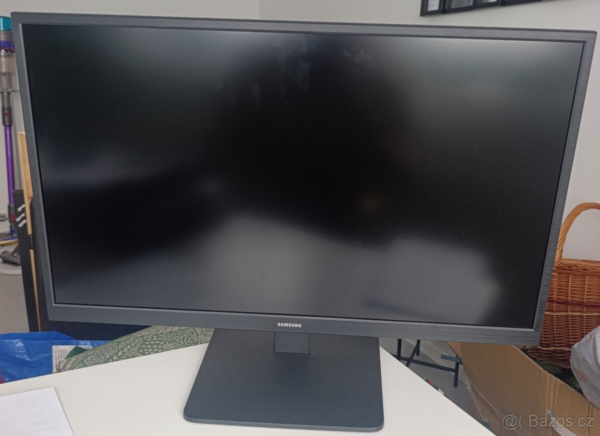Samsung S33A 24" 60cm úhlopříčka